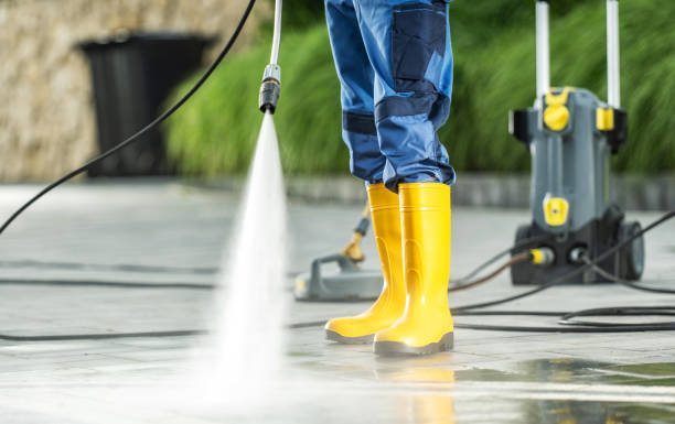 Best Garage Pressure Washing  in Braddock, PA